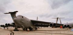 B-52 verdammt alt, aber immer noch im Dienst !!