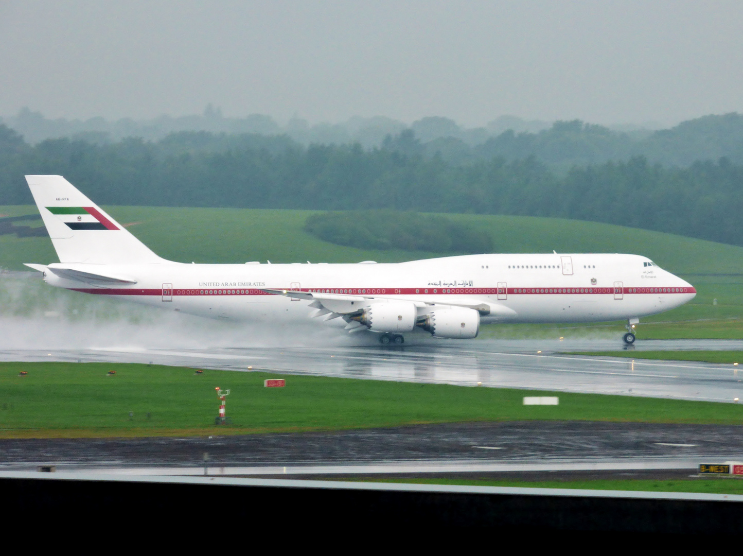 B 747-8 A6-PFA, Abu Dhabi Amiri Flight