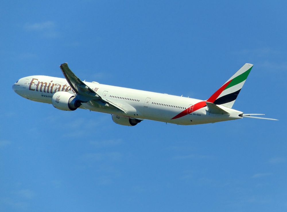 B 777-300 A6-EGU, Emirates