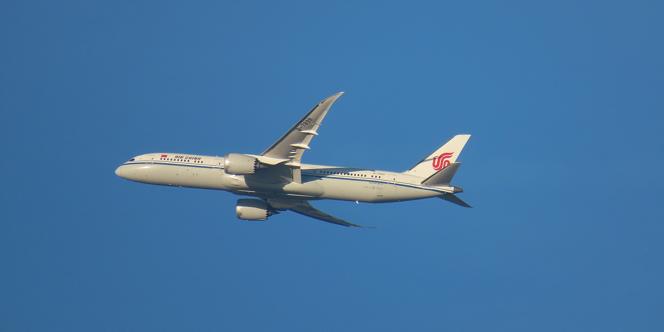 B-7899 AIR CHINA BOEING 787-9 DREAMLINER