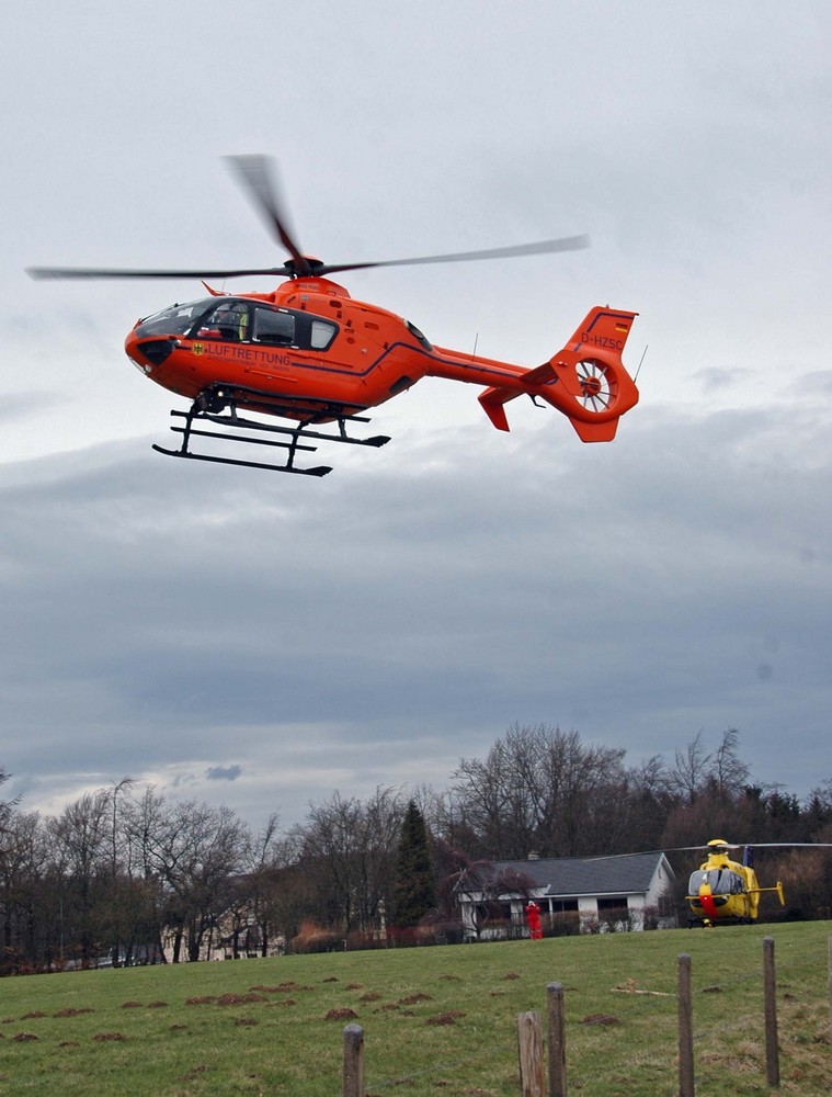 B258  2mal Ec135 Eurocopter