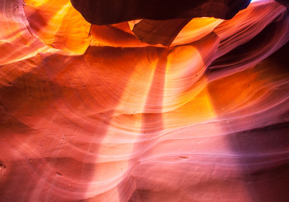 Licht und Schatten im Antelope Canyon von Tinu79 