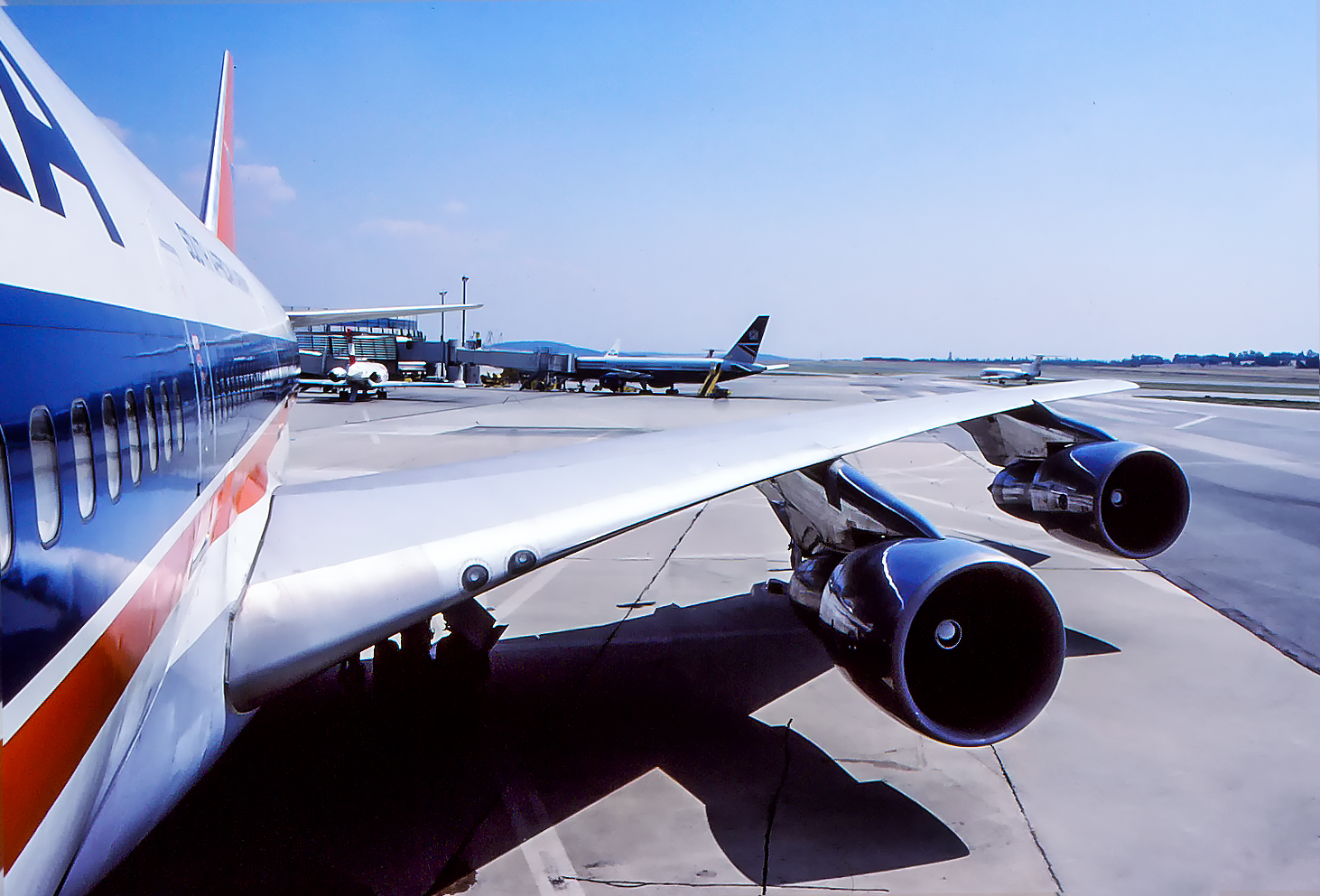 B747-200 Gangway