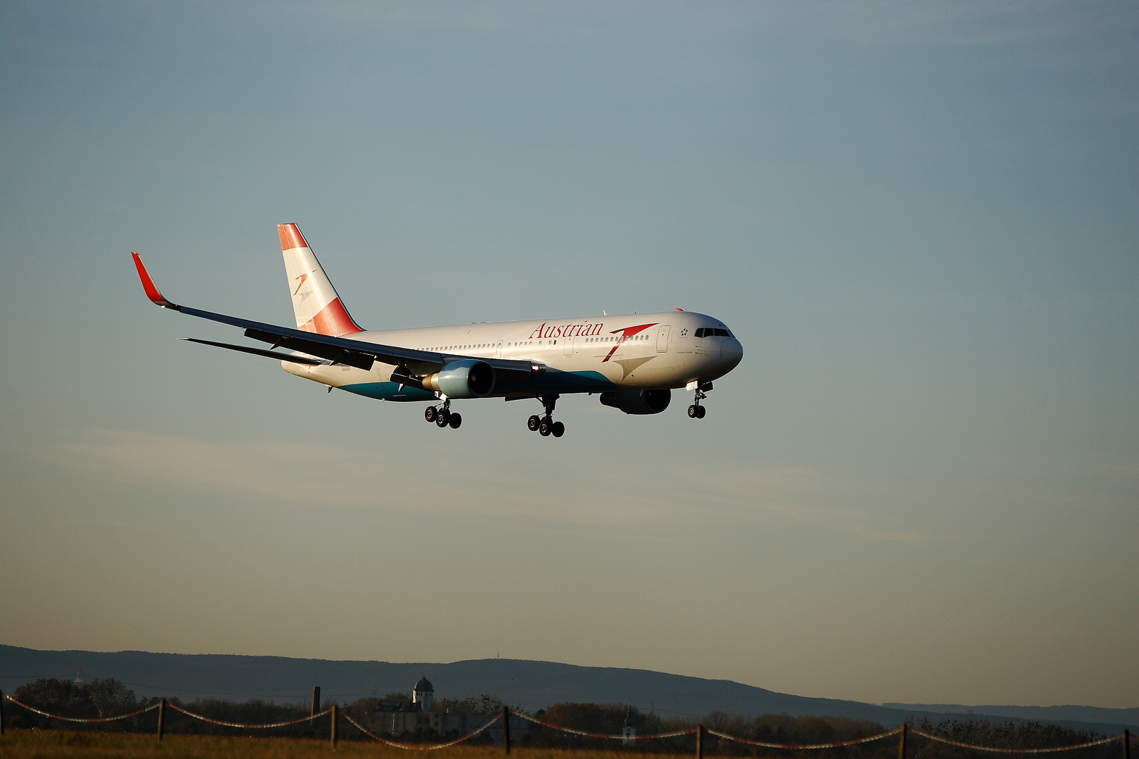 B767 aus NY im Landeanflug auf VIE