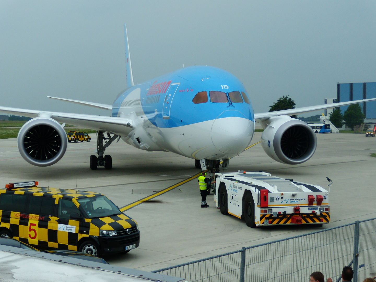 B787-800 Thomson in Hannover Airport