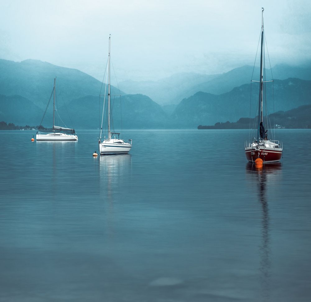 Boote am Attersee von Helmut J. Laufenböck