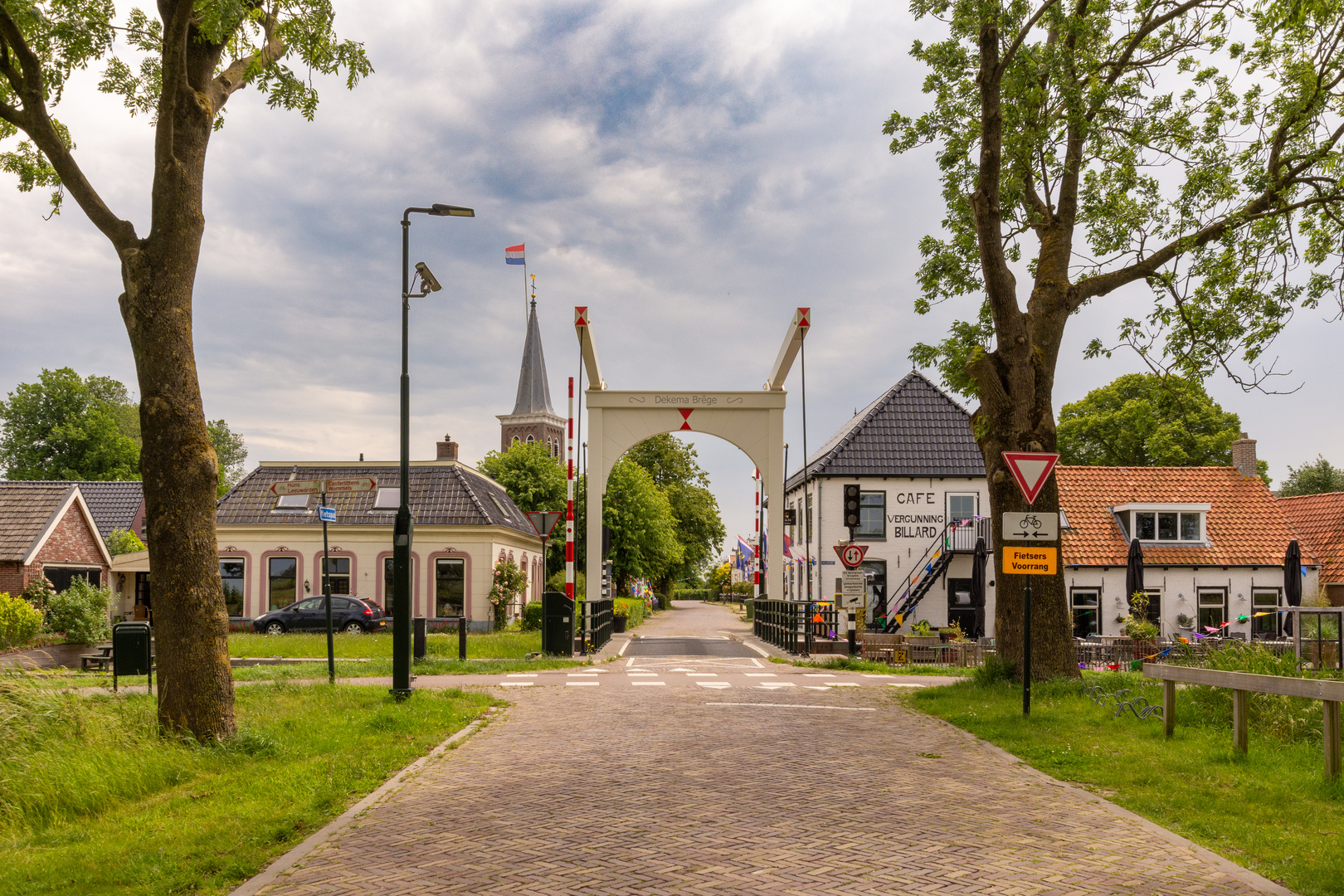 Baard - Dekemawei - Dekemabrêge - 01