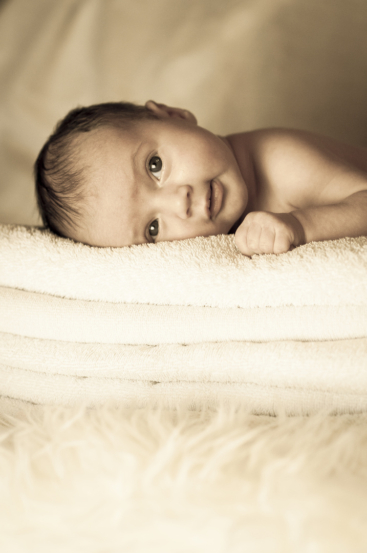 Baby auf Wolken gebettet