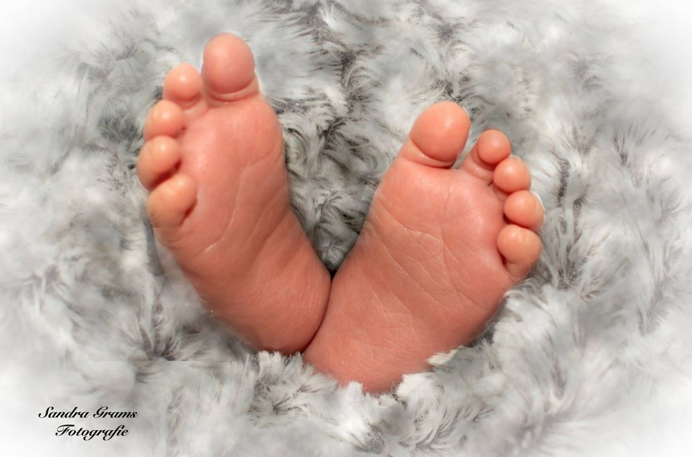Baby Füsschen Foto & Bild | baby Bilder auf fotocommunity