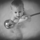 Baby in der Badewanne