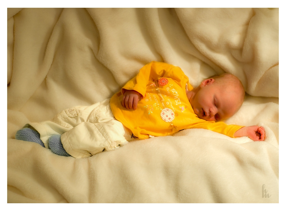 Baby in Kuscheldecke