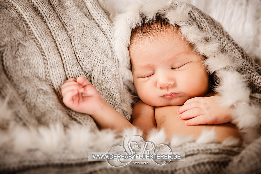 Baby Mira, 12 Tage | (Babyfotograf Kreis Wesel)