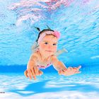 baby tauchen babyschwimmen Fotostudio Unterwasser