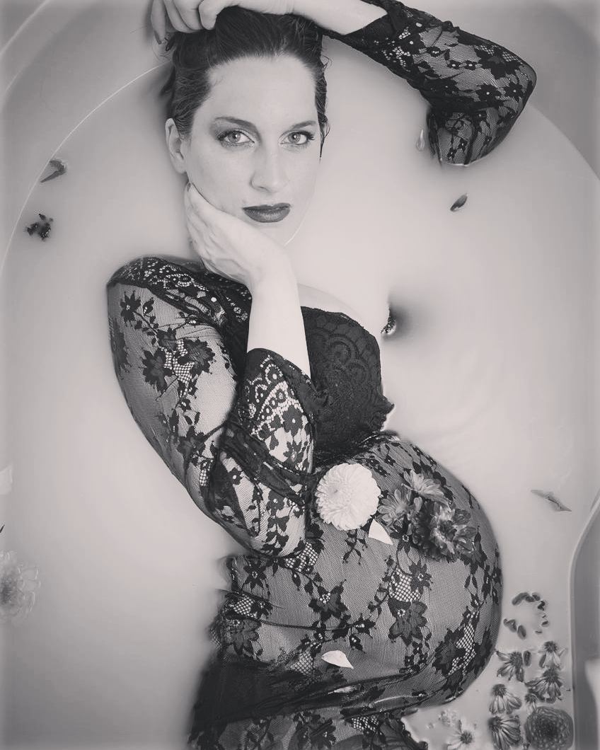 Babybauch Foto Bild Badewanne Fashion Menschen Bilder Auf Fotocommunity