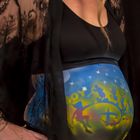 Babybauch trifft auf Bodypainting