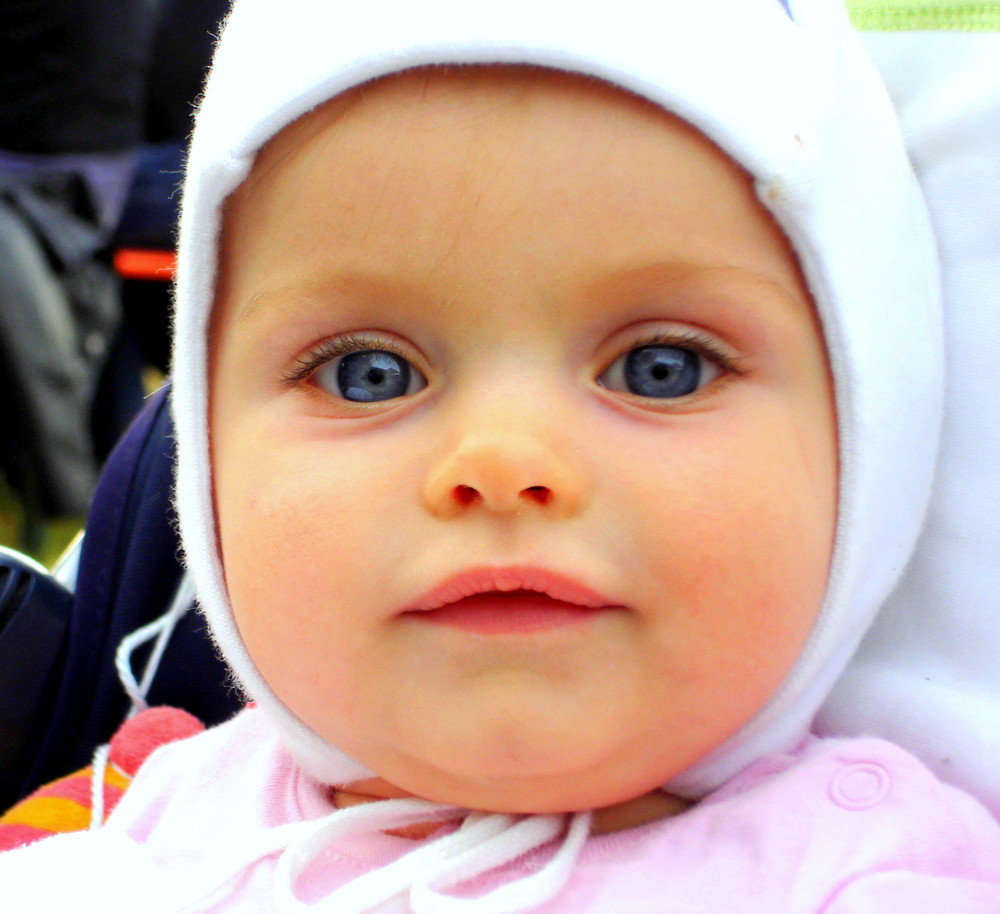 Baby´s got blue eyes....