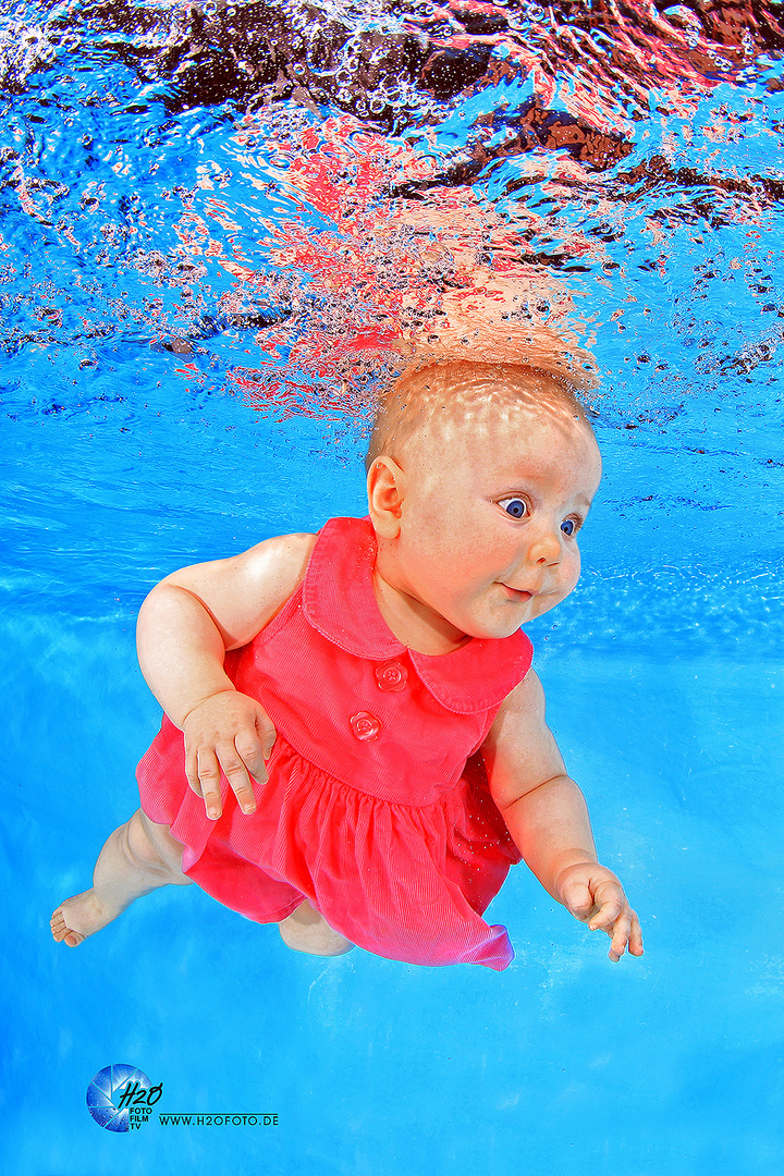 Babyschwimmen Berlin - Schwimmkurs Unterwasser Fotoshooting mit H2OFoto.de
