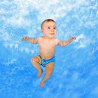 Babyschwimmen - Unterwasser Foto