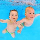 Babyschwimmen - Unterwasser Fotos aus Babyschwimmkursen 