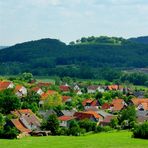 Bachfeld und die Ruine Schaumburg