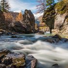 Bachlauf im schönen Tal