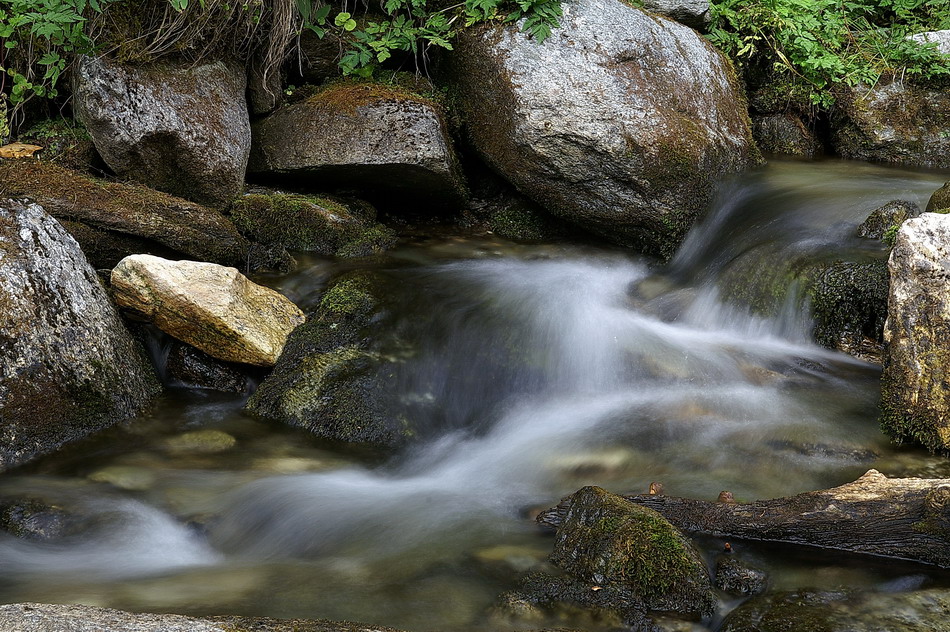 Bachlauf mit Steinen Foto & Bild landschaft, bach, fluss & see