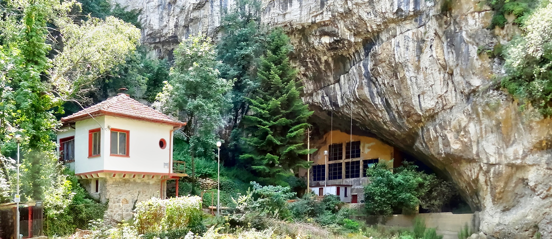 Bacho Kiro Cave, Dryanovo, Bulgaria 