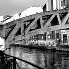 Bacio sui Navigli