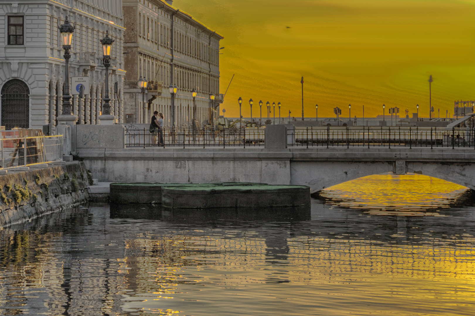 bacio sul ponte