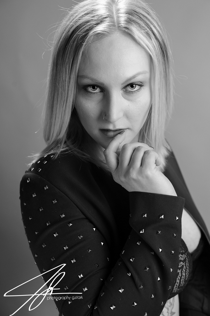 Back in Black Foto & Bild portrait, portrait frauen, studio Bilder