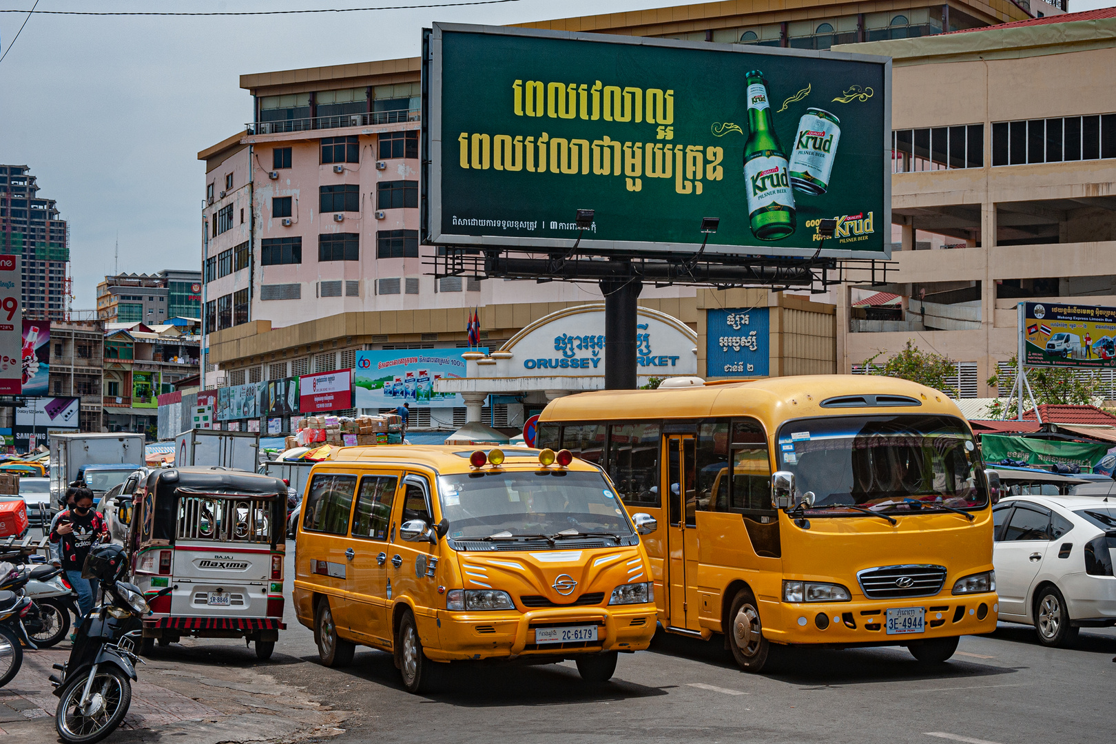 Back to Phnom Penh