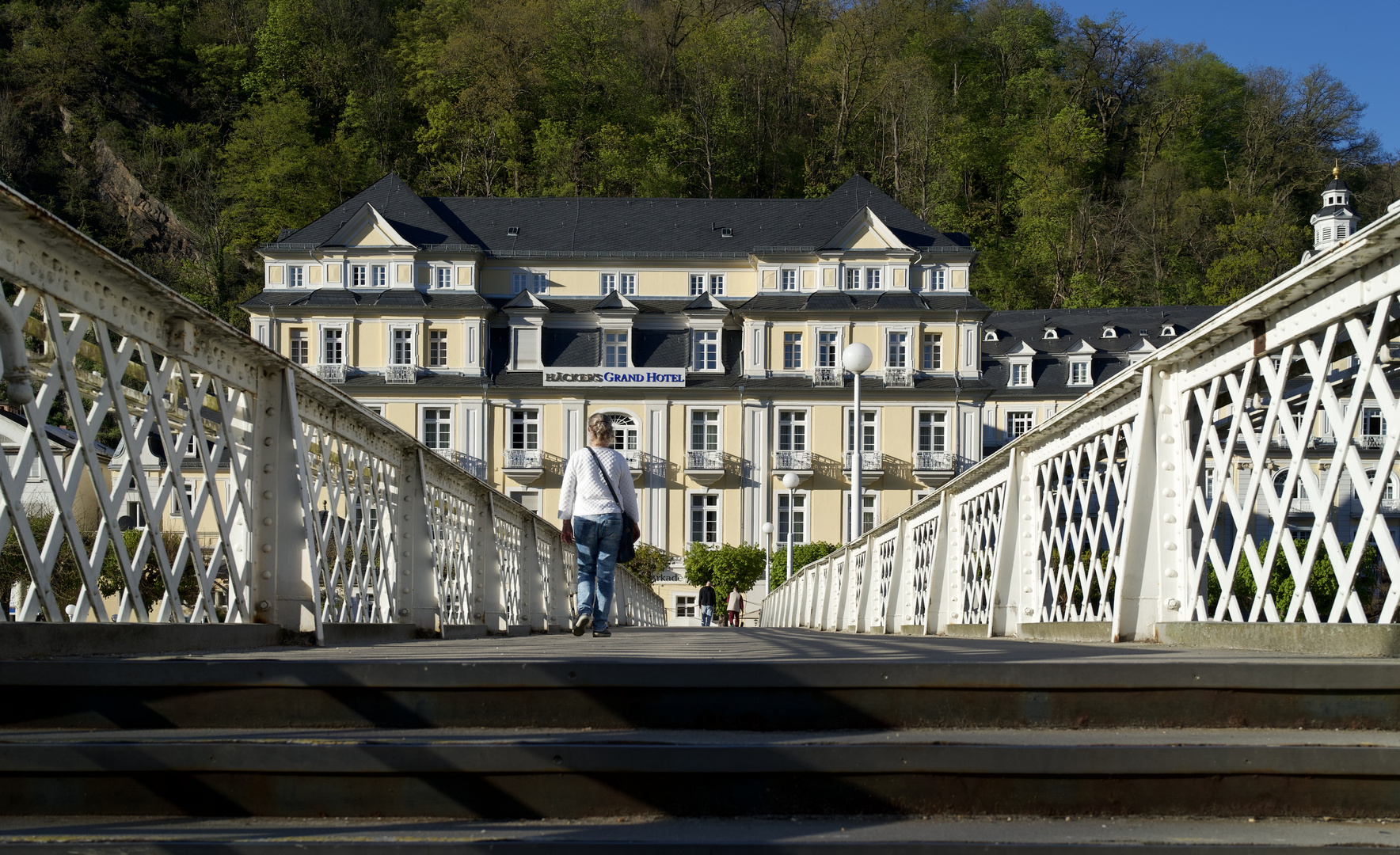 Bad Ems Grand Hotel - Über diese Brücke kannst Du geh'n