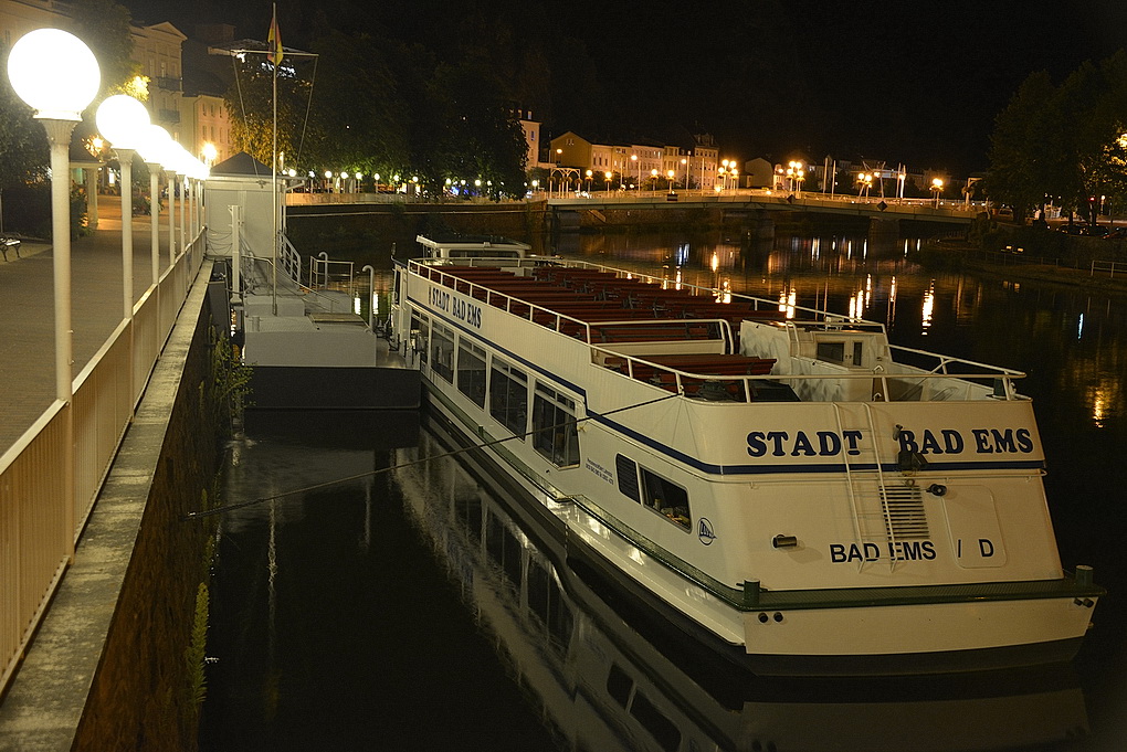 Bad Ems - Uferpromenade bei Nacht