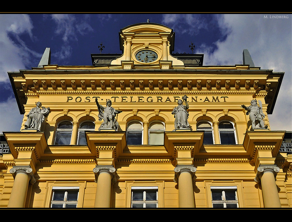 Bad Ischl, Telegrafen- Amt, oberer Fassadenteil