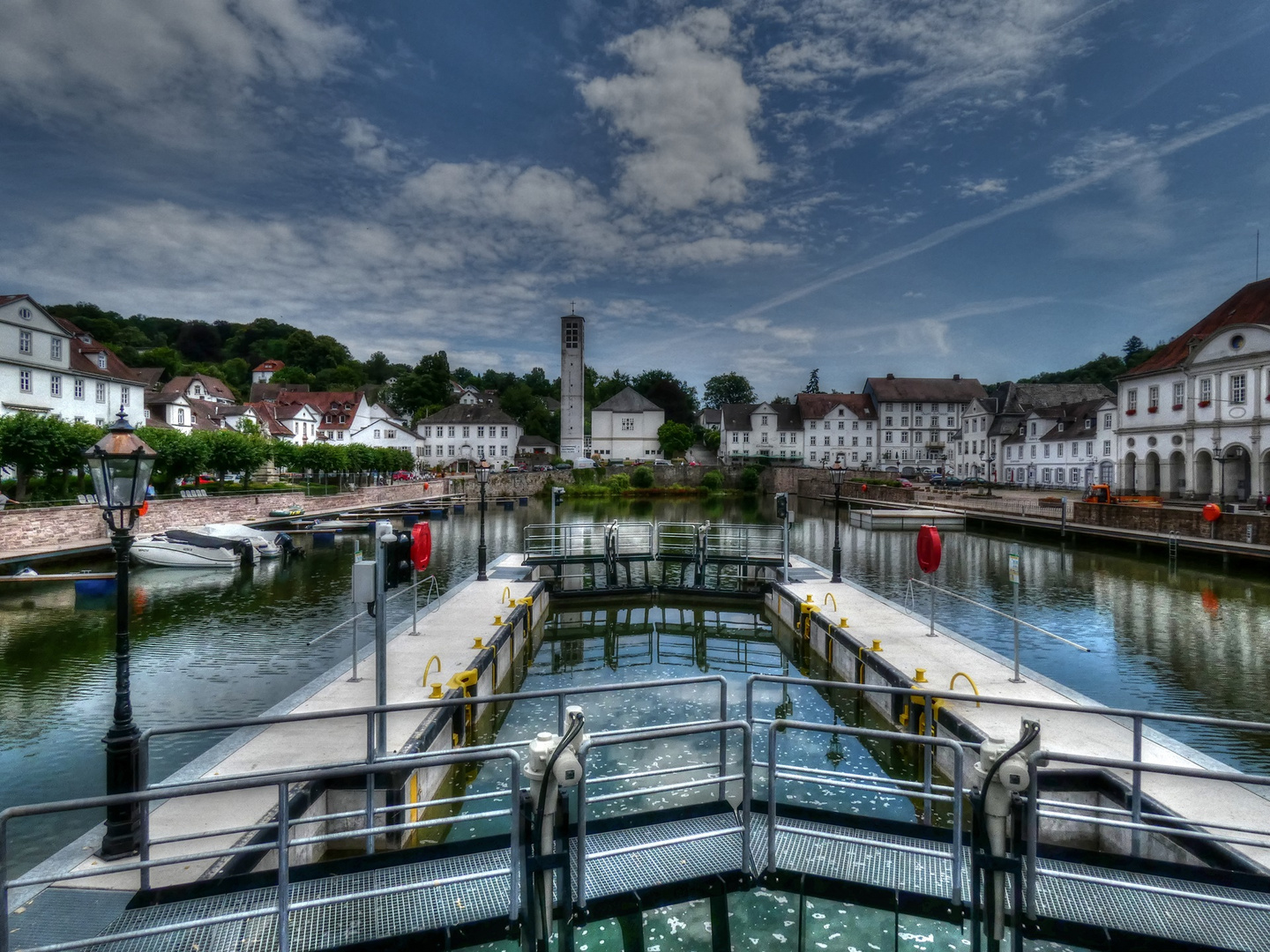 Bad Karlshafen - Blick ins neue Hafenbecken