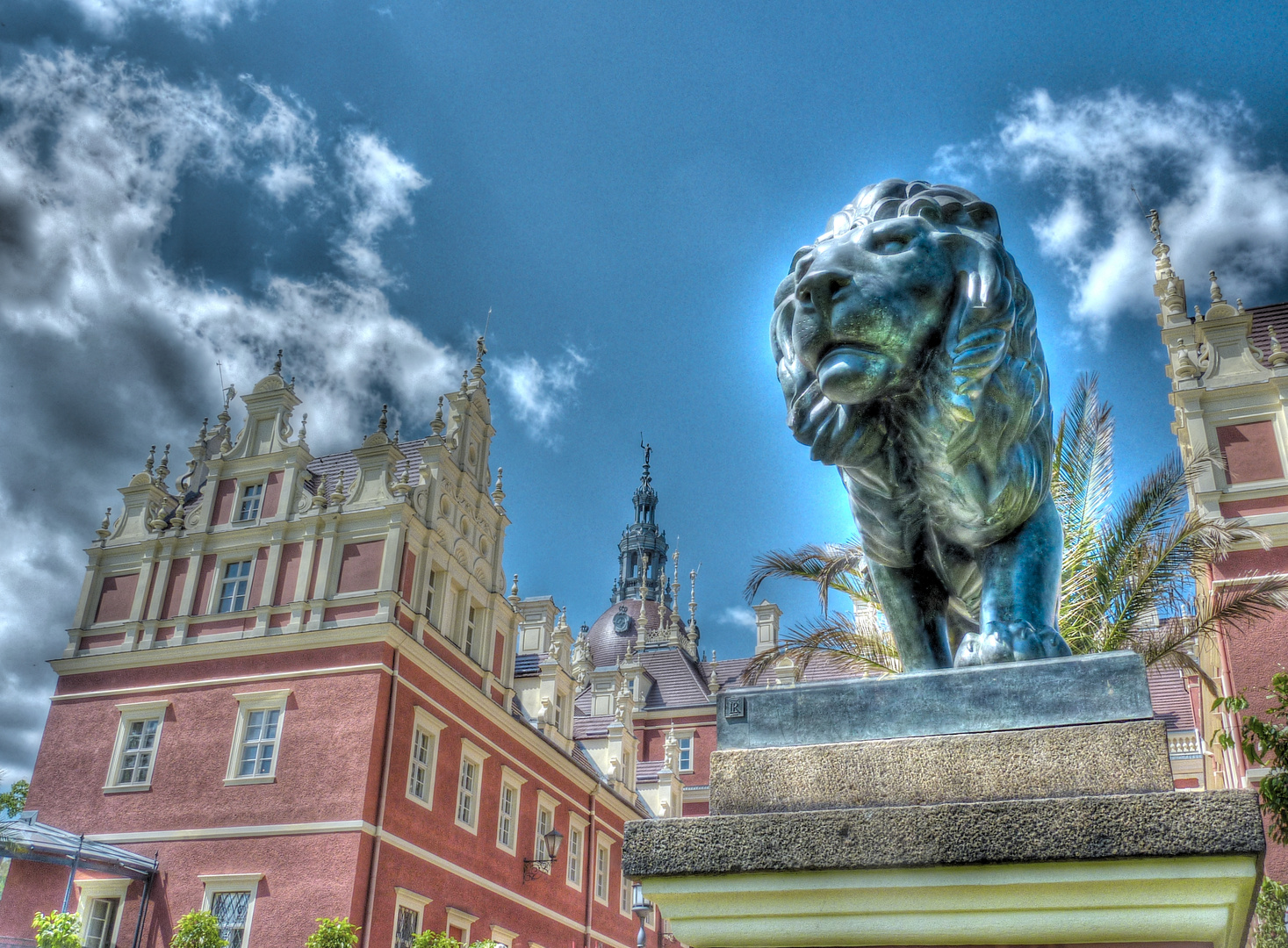 Bad Muskau, Schloß mit Löwen, HDR