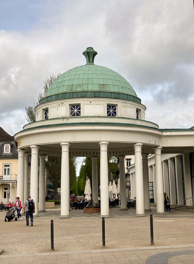 Bad Pyrmont Wandelhalle mit 1.Quelle