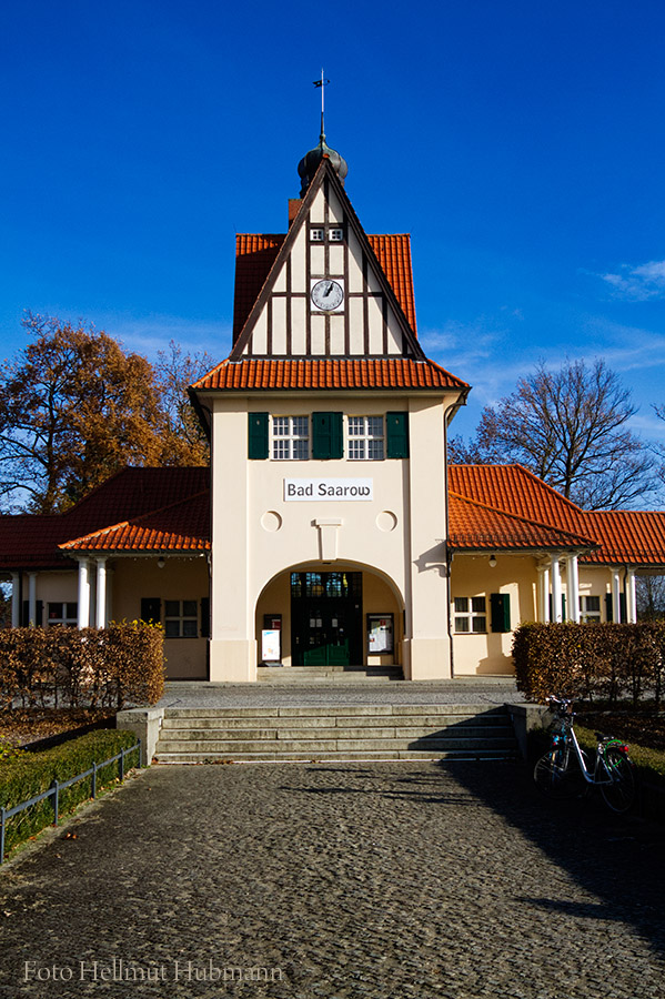 BAD SAAROW. BAHNHOF EMPFANGSGEBÄUDE