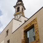 Bad und Kirche in Samedan