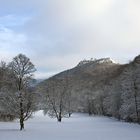 Bad Uracher Lautertal mit Blick zur Schloßruine Hohen-Urach