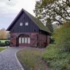 Bad Zwischenahn - Gepflegter alter Stall ...