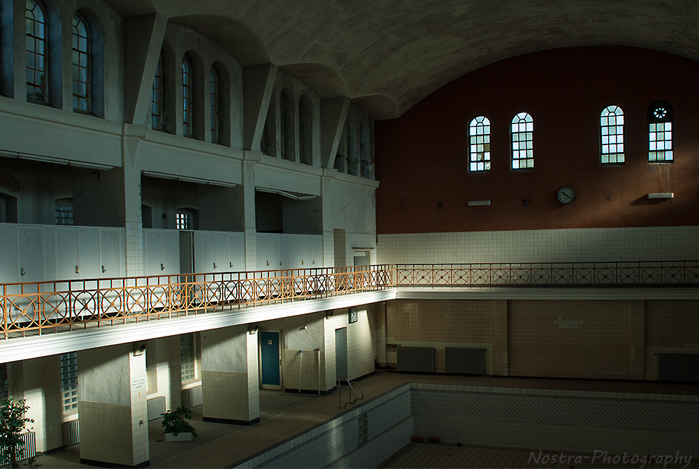 Badeanstalt Foto & Bild urbex, architektur, kultur Bilder auf