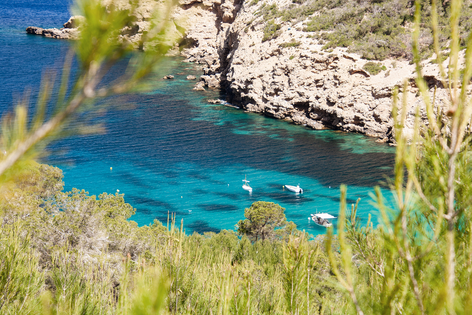 Badebucht auf Ibiza 