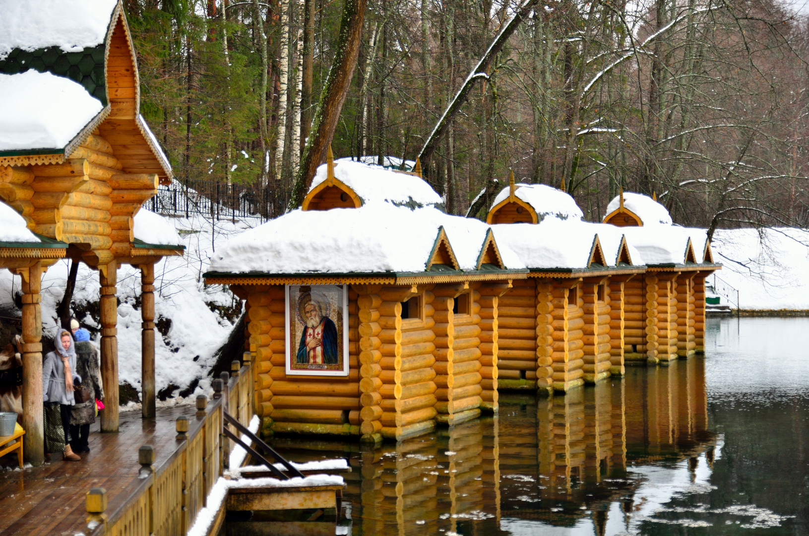 Badehäuser der Quelle St. Seraphim bei Sarov Russische Föderation