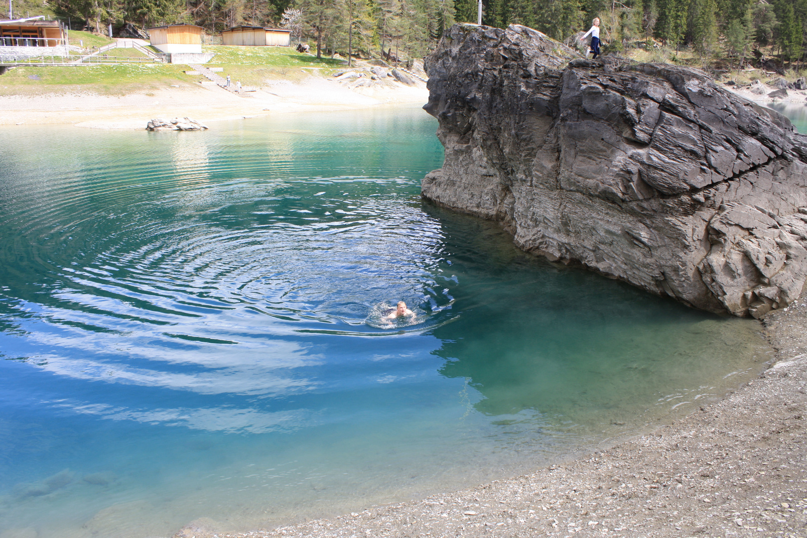 Baden im Caumasee