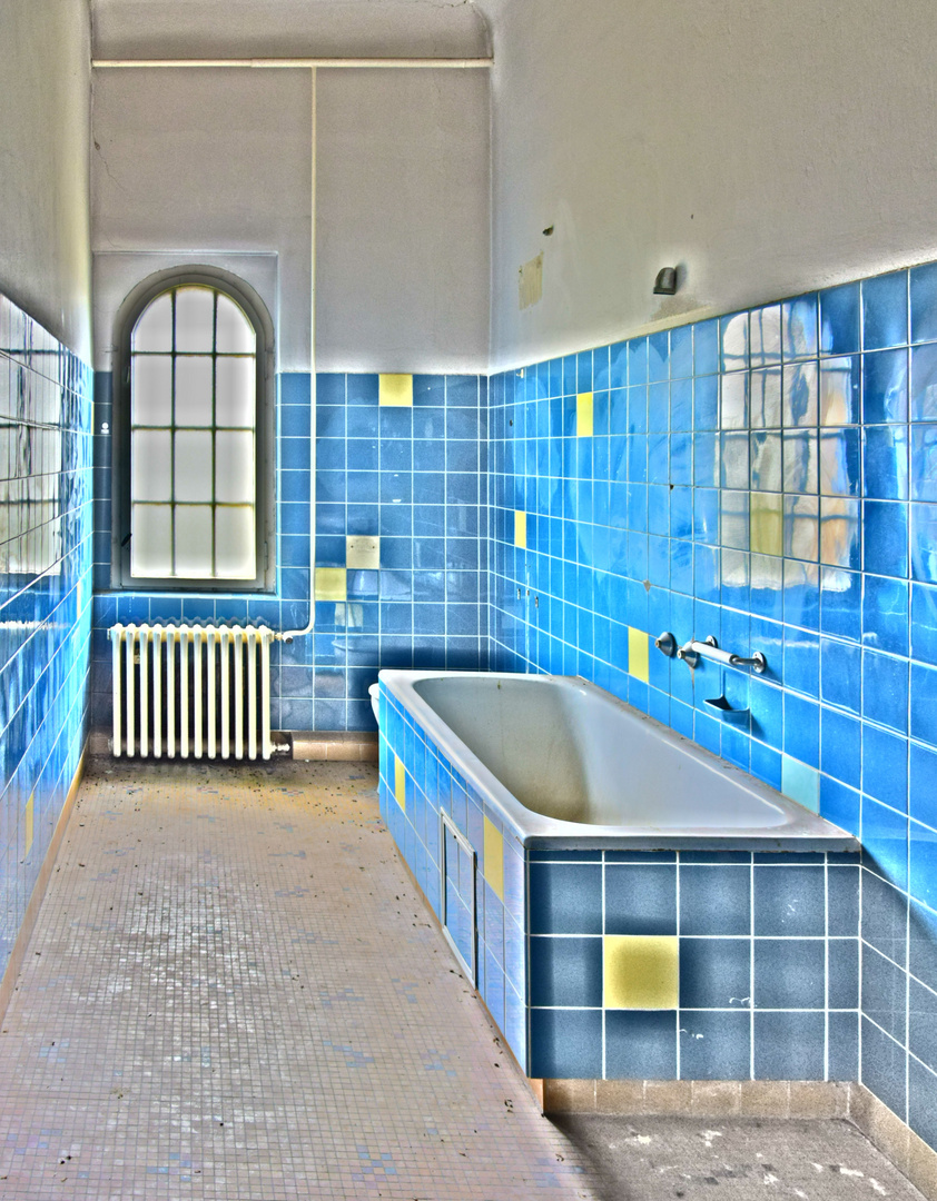 Baden in blau