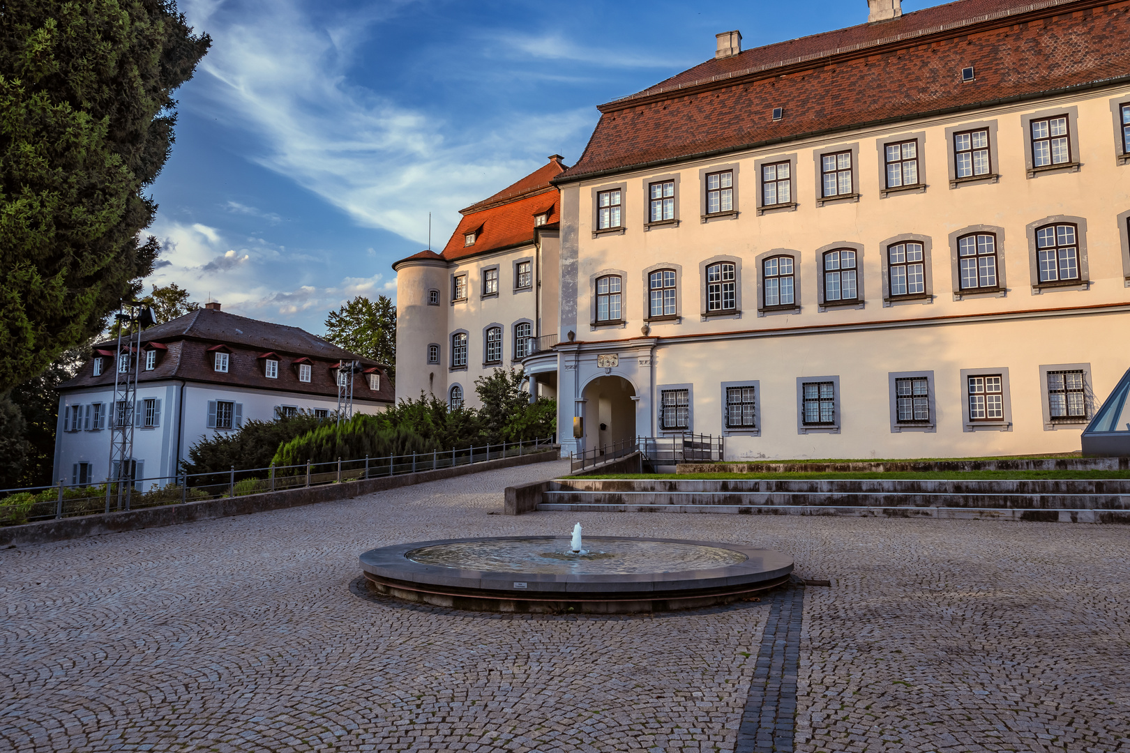 BADEN-WÜRTTEMBERG : LAUPHEIM - SCHLOSS GROSSLAUPHEIM