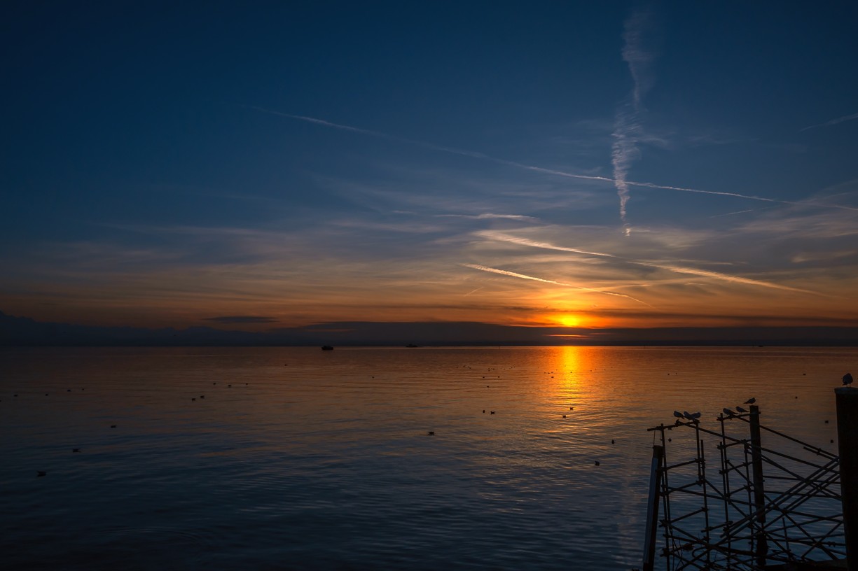 BADEN-WÜRTTEMBERG : SONNENUNTERGANG IN FRIEDRICHSHAFEN