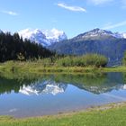 Badesee vor Bergpanorama in Twing (Hasliberg) - Berner Oberland