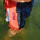 Badeshorts im See